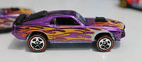 Hot Wheels Classics 1970 Mustang Mach 1 Purple metal base